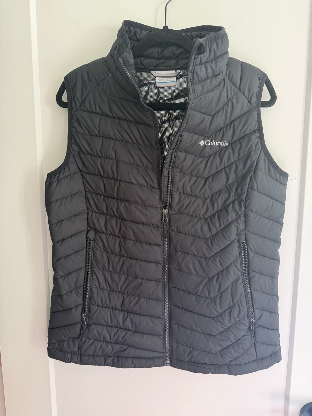 Columbia Women's Black Insulated Vest